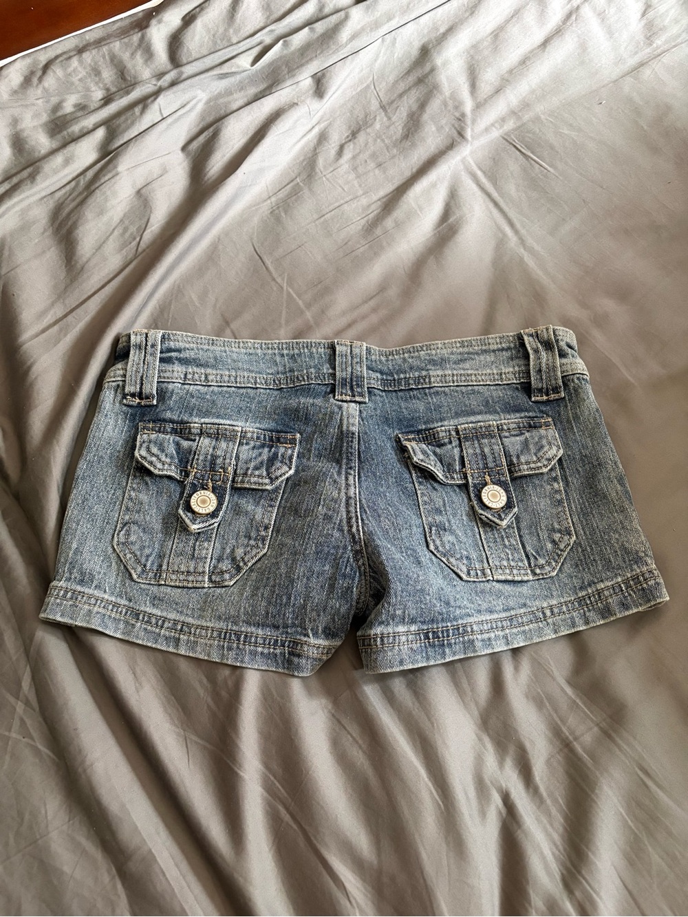 Brandy Melville John Galt Jean shorts - Picture 3 of 4